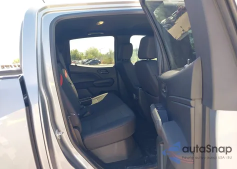 2025 Chevrolet Colorado Z71 z USA, uszkodzony, nr VIN 1GCPTDEK9S1145266